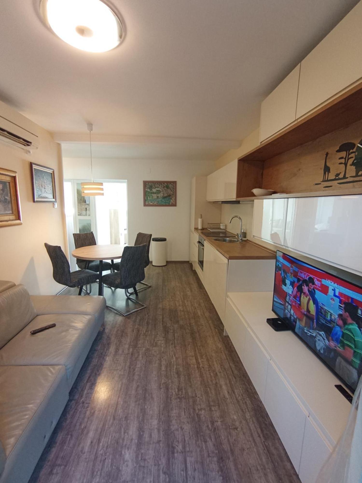 Marino - Sweet Comfort Apartment In City Center Split Exterior photo